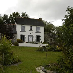 Holiday home Kerguillaume 